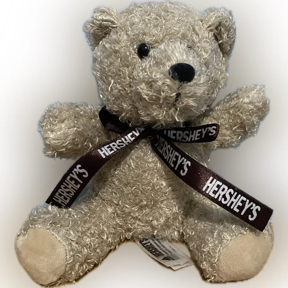 HERSHEY’S brown teddy bear